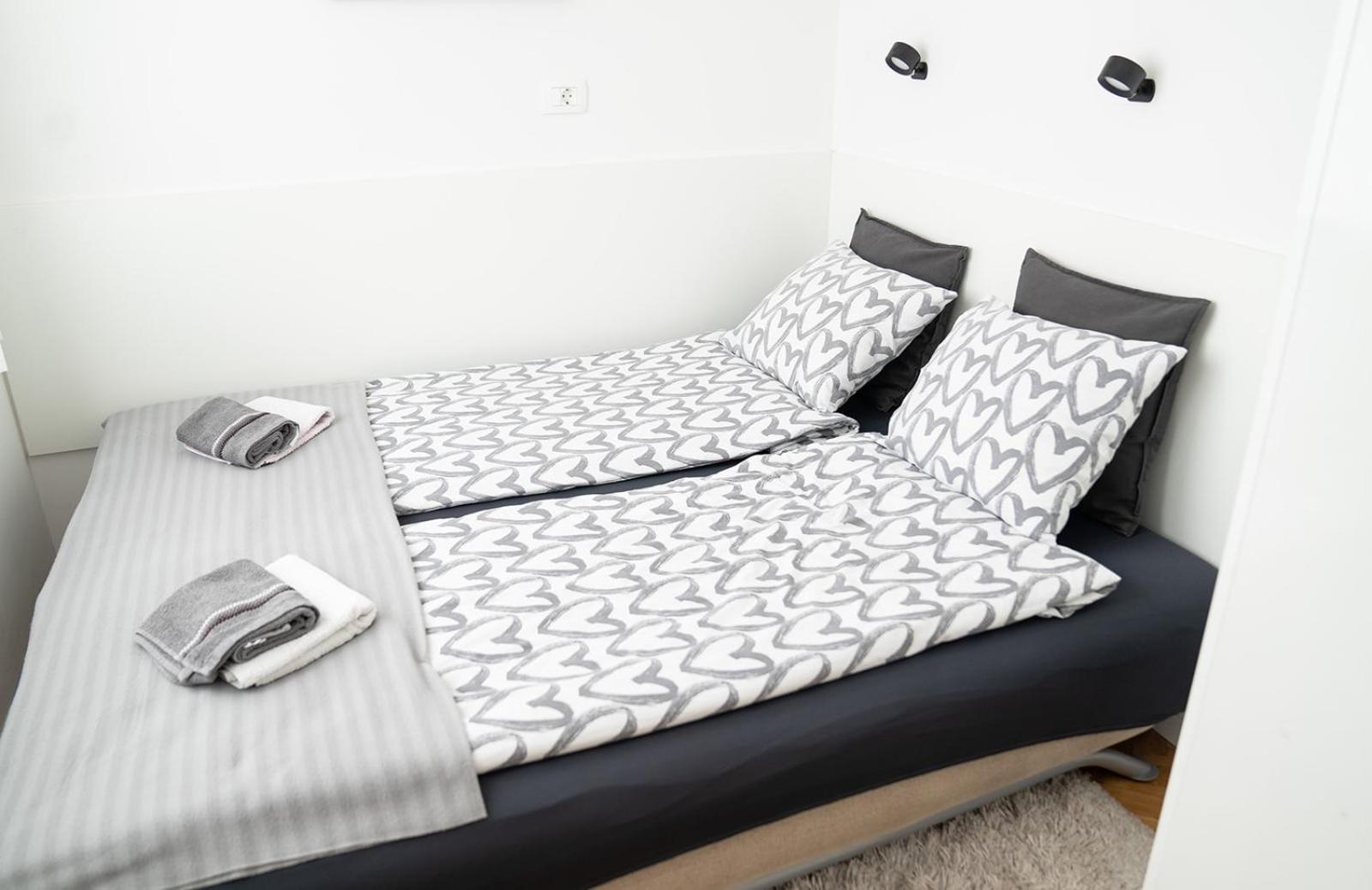 Casa De Dinca, 2 Bedroom, 6 Person, Free Parking Zone Zagreb Ngoại thất bức ảnh